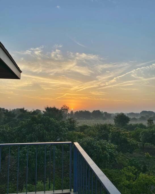 Shakuntala Farms - Rustic Farmstay With Modern Comforts Нашик Екстер'єр фото
