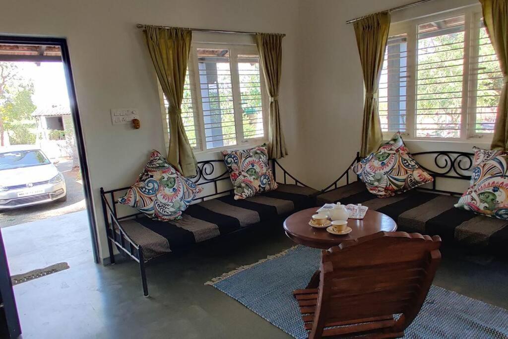 Shakuntala Farms - Rustic Farmstay With Modern Comforts Нашик Екстер'єр фото